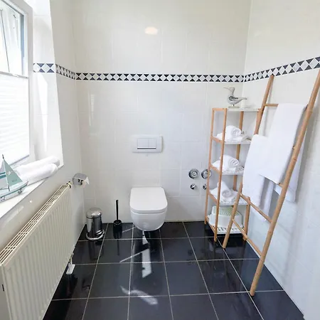 Freya - Apt. 03 Villa Sellin (Rugen)